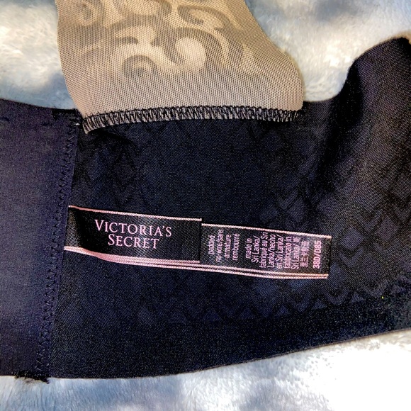 Victoria’s Secret Sexy Illusions Bra (Size 38D) - Picture 3 of 3